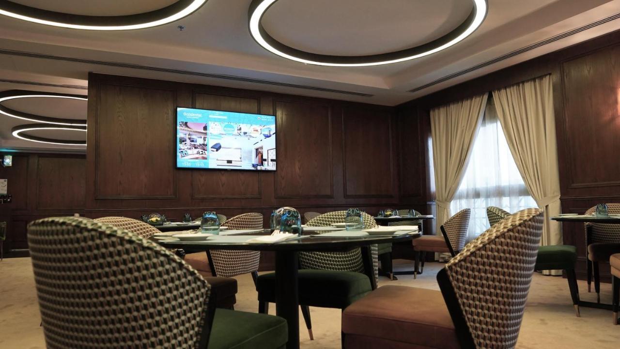 Hotel Barcelo Al Jaddaf, Dubaj Zewnętrze zdjęcie The interior of the hotel